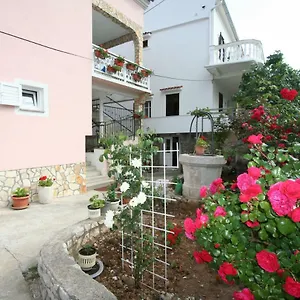Radosav Apartment Šilo